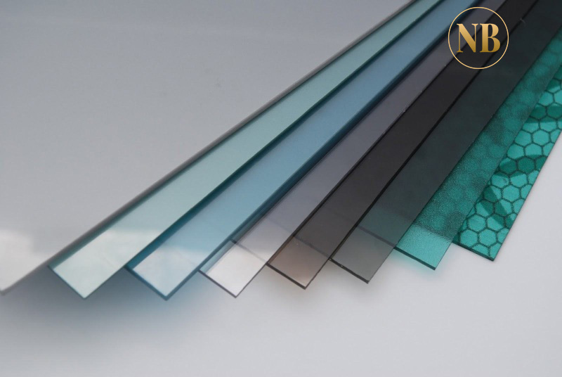 Tấm kính nhựa Polycarbonate trong xây dựng hiện đại