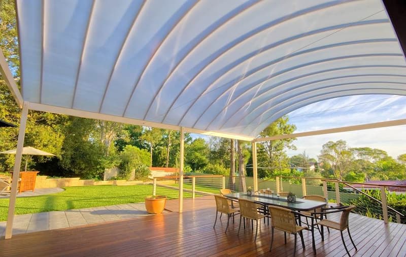 Tấm Polycarbonate giúp tiết kiệm chi phí dài hạn